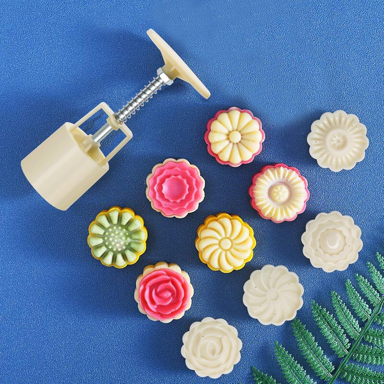 Mooncake Press Mold with 4 Stamps set Mooncake Press Mold with 4 Stamps set